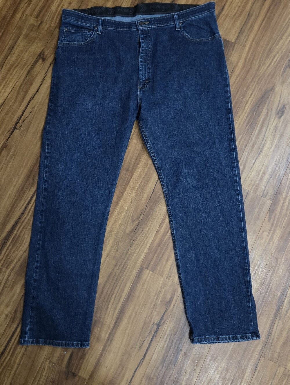 Wrangler Men’s Regular Fit Jeans – Size 42x32